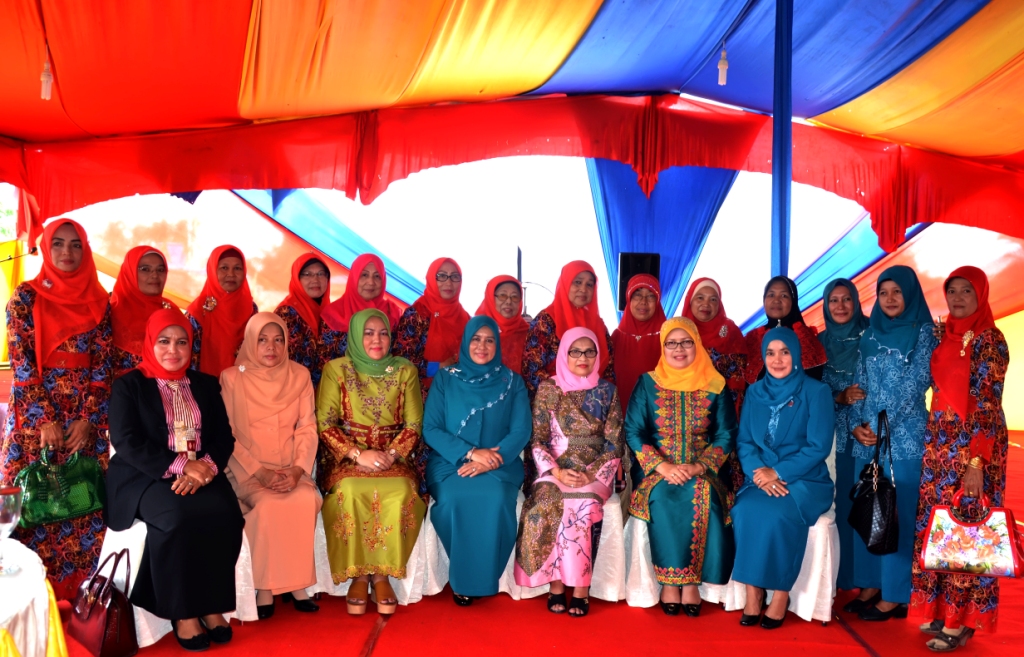 Ketua TP PKK Riau Ramah Tamah Dengan TP PKK Inhil